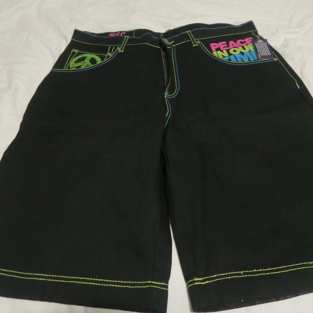 Live Mechanics Peace in Our Time Embroidered Short